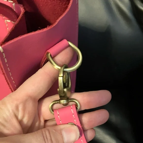 Portland Leather Classic Lola Crossbody in Margot (Snap closure) - Picture 4 of 8